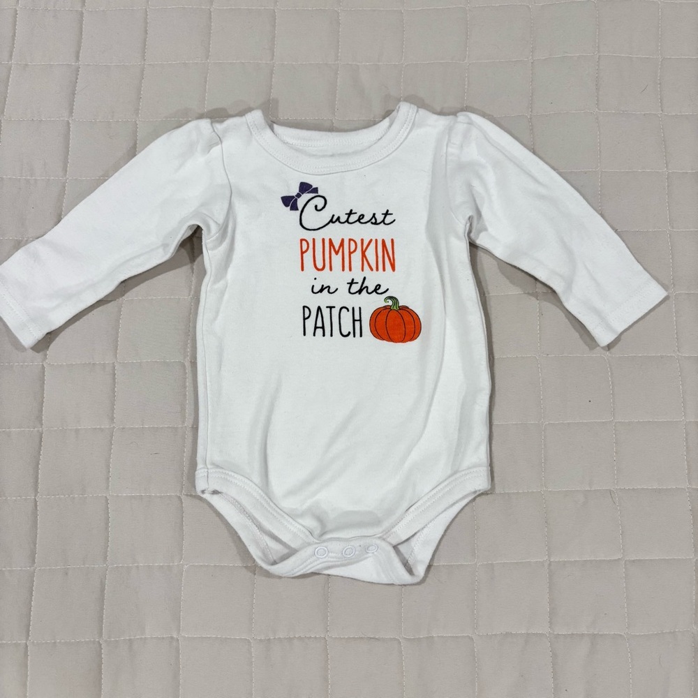 White 'Cutest Pumpkin in The Patch’ Long Sleeve Bodysuit Purple Bow 3-6M